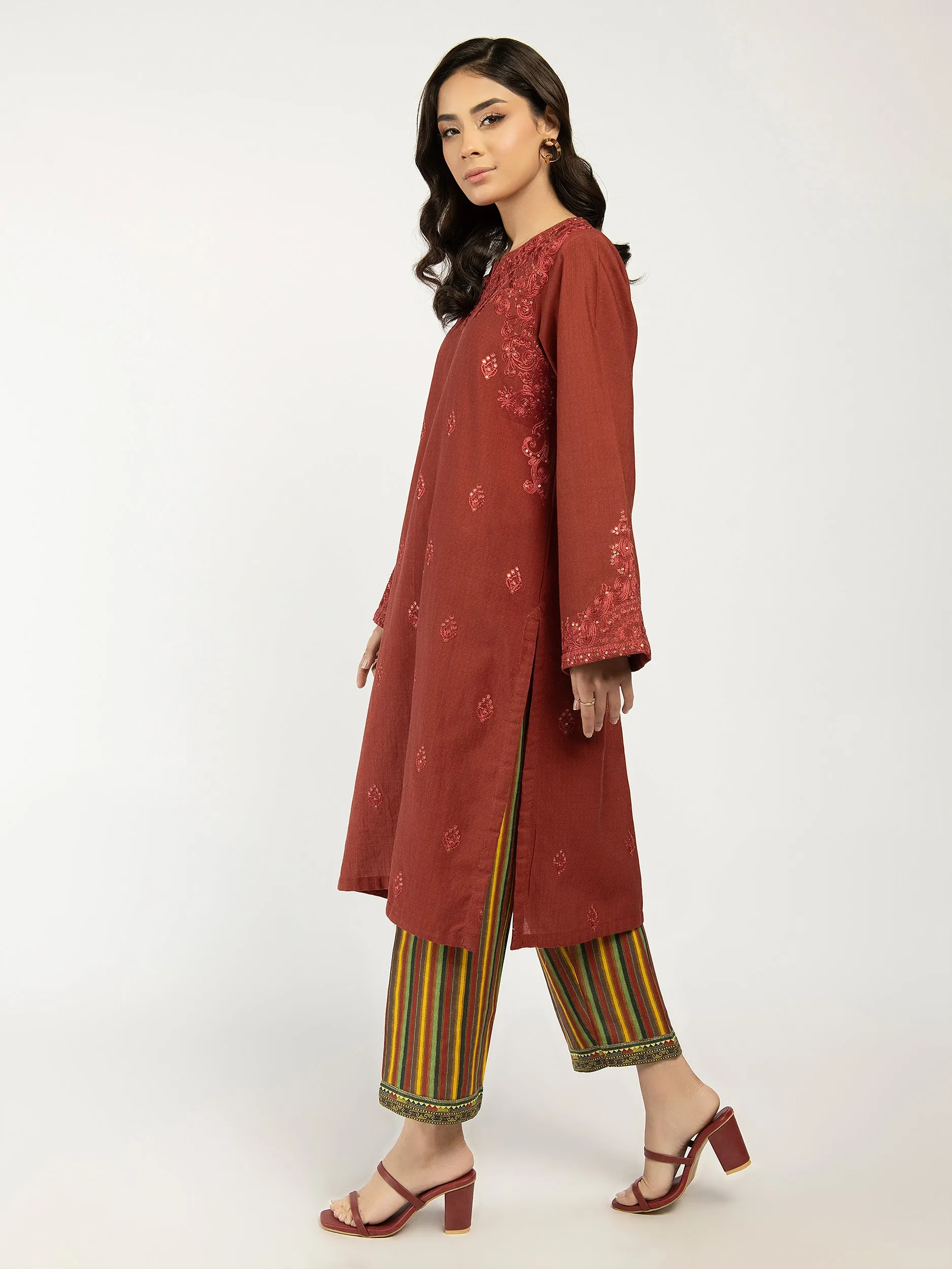 2 Piece Khaddar Suit-Embroidered (Pret)