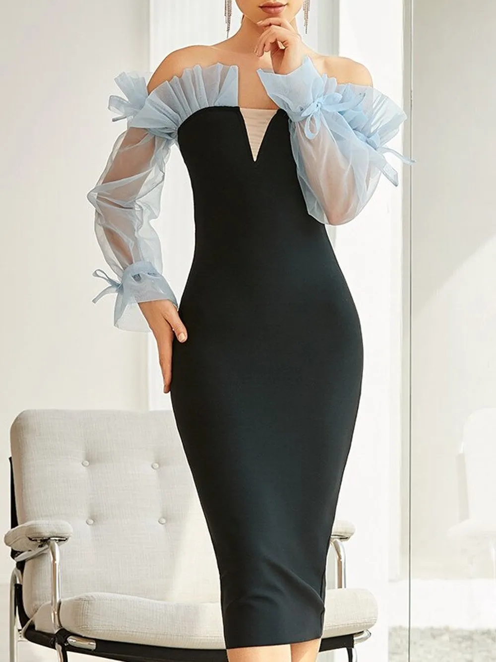 DELORA Ruffles Midi Dress