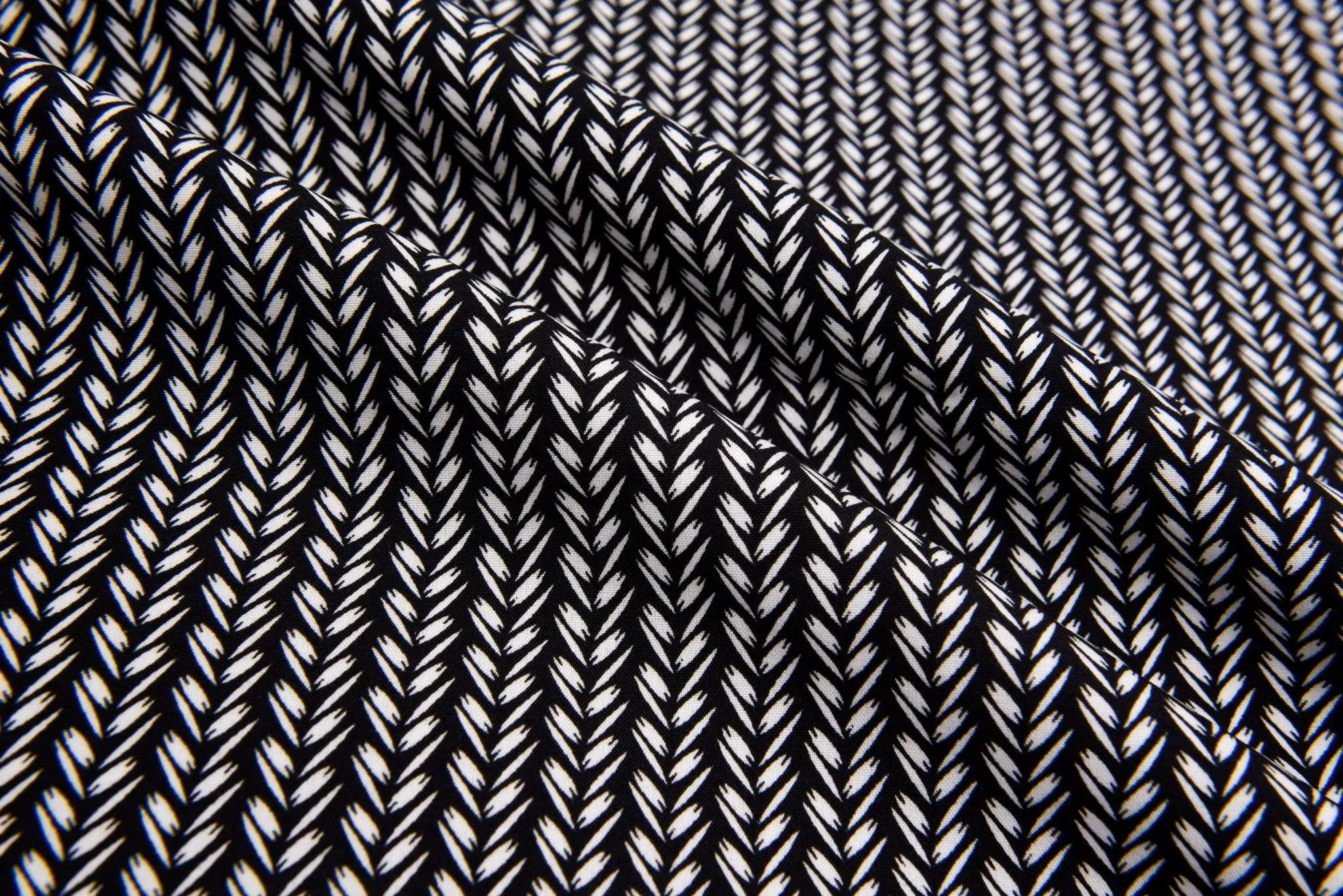 Four way Stretch Chiffon Monochrome Arrows Printed