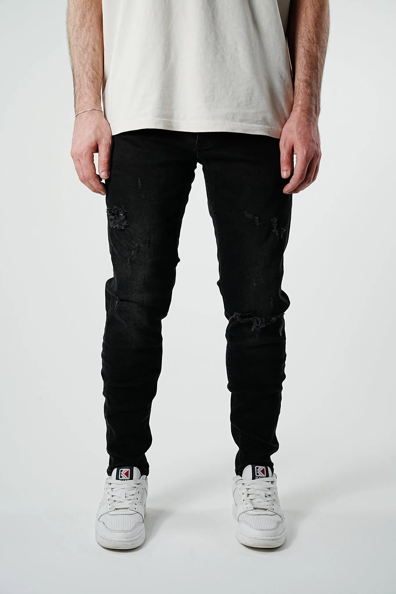 Slim Fit Ripped Black Denim - UF4026