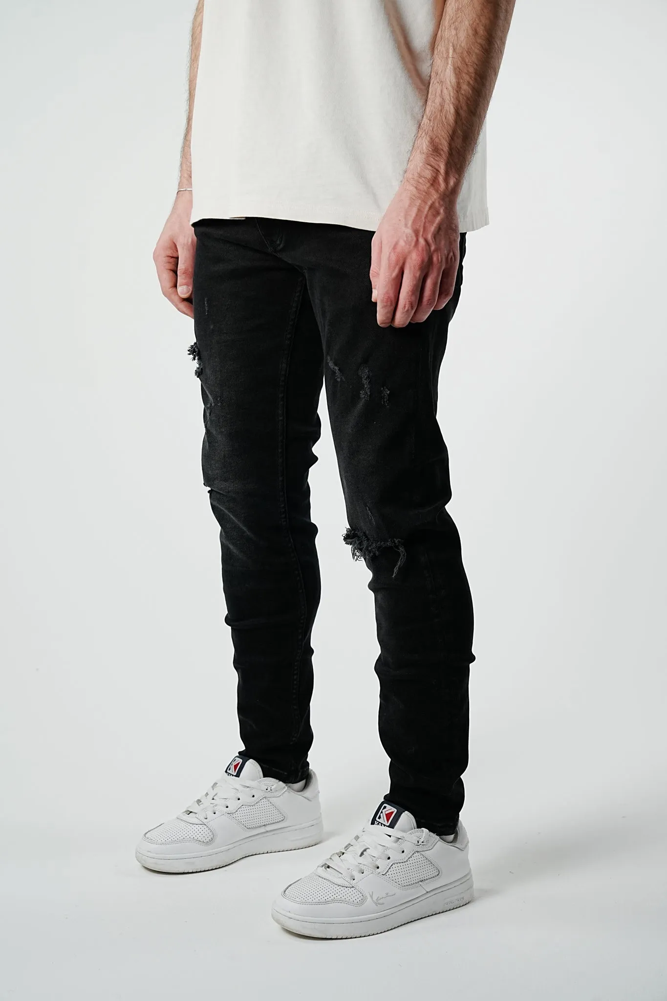 Slim Fit Ripped Black Denim - UF4026