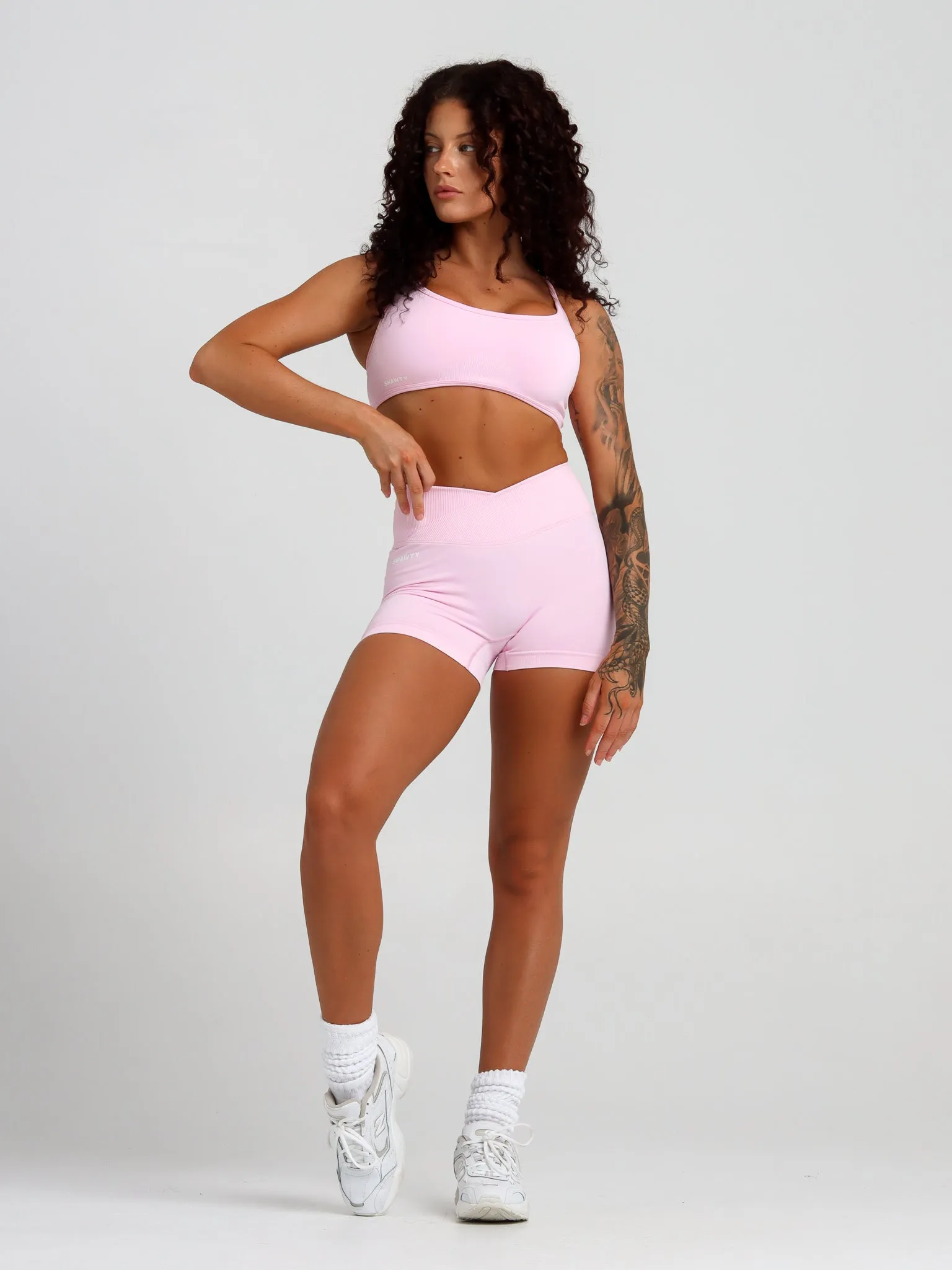 V-Scrunch Seamless Shorts