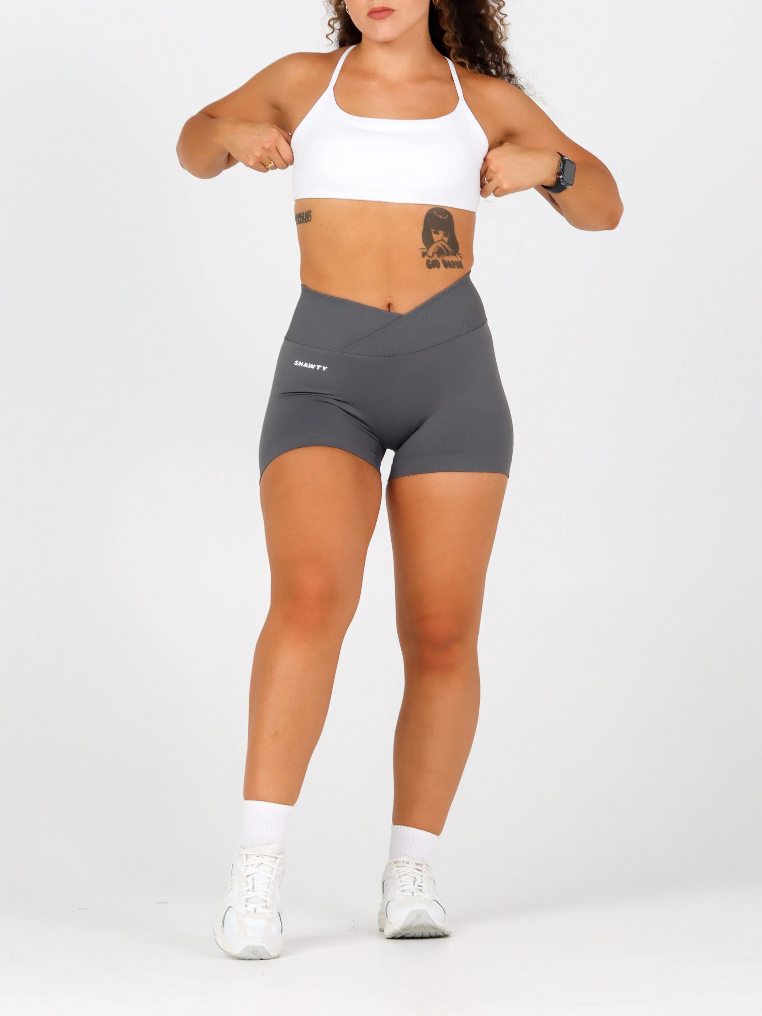 V-Scrunch Seamless Shorts